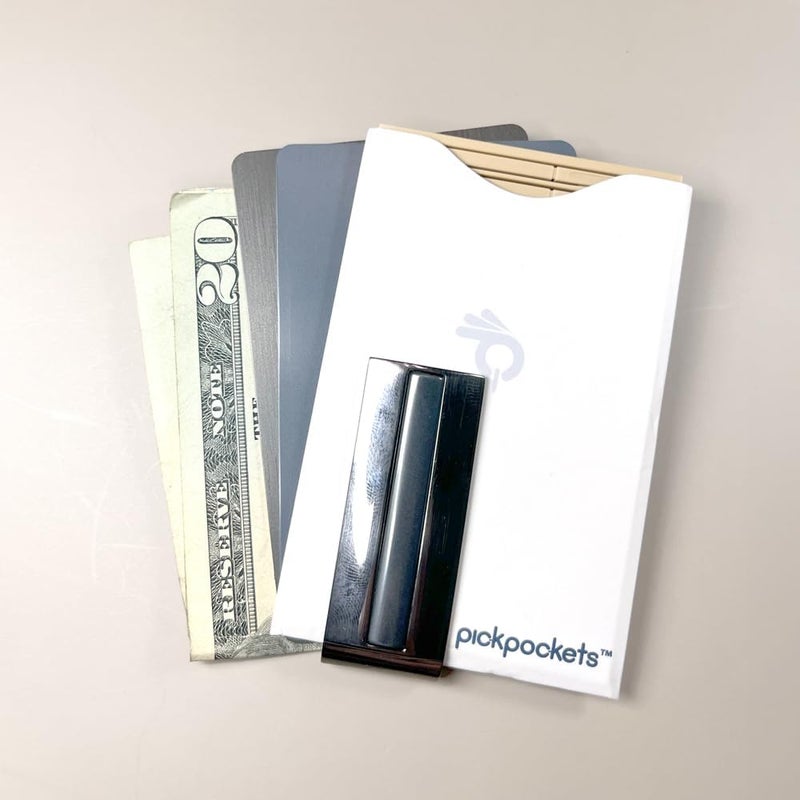pickpockets ® 100 count – First interdental toothpicks designed to fit and travel with us in our wallet for an easy access to a dental pick – includes a RFID blocking protective card sleeve - Image 3